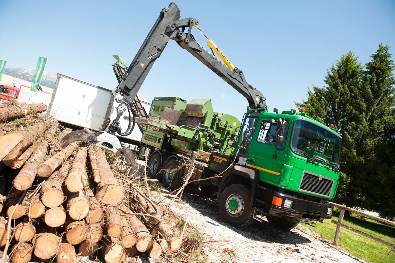 Lorry Mounted Crane Arm (HIAB)